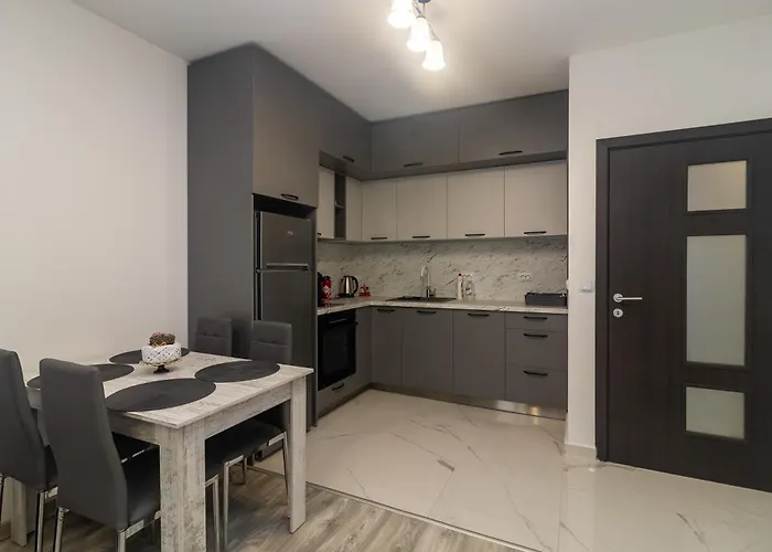 Apartamento Stylish 2 Bdr At An Excellent Location