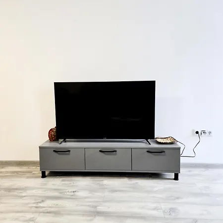 Stylish 2 Bdr At An Excellent Location * Sófia