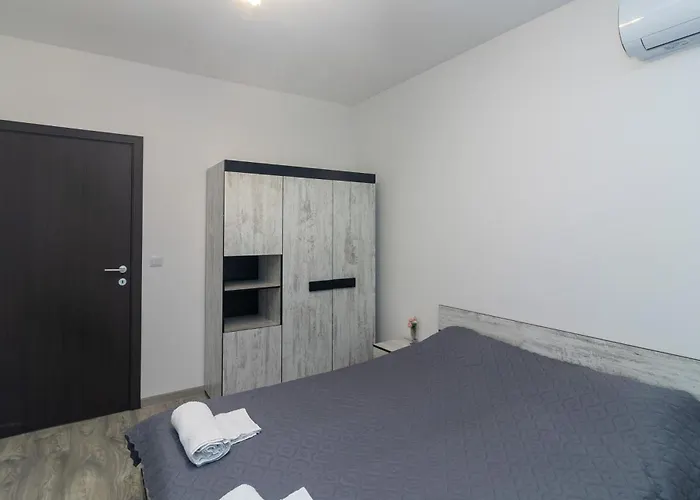 Stylish 2 Bdr At An Excellent Location Apartmán *